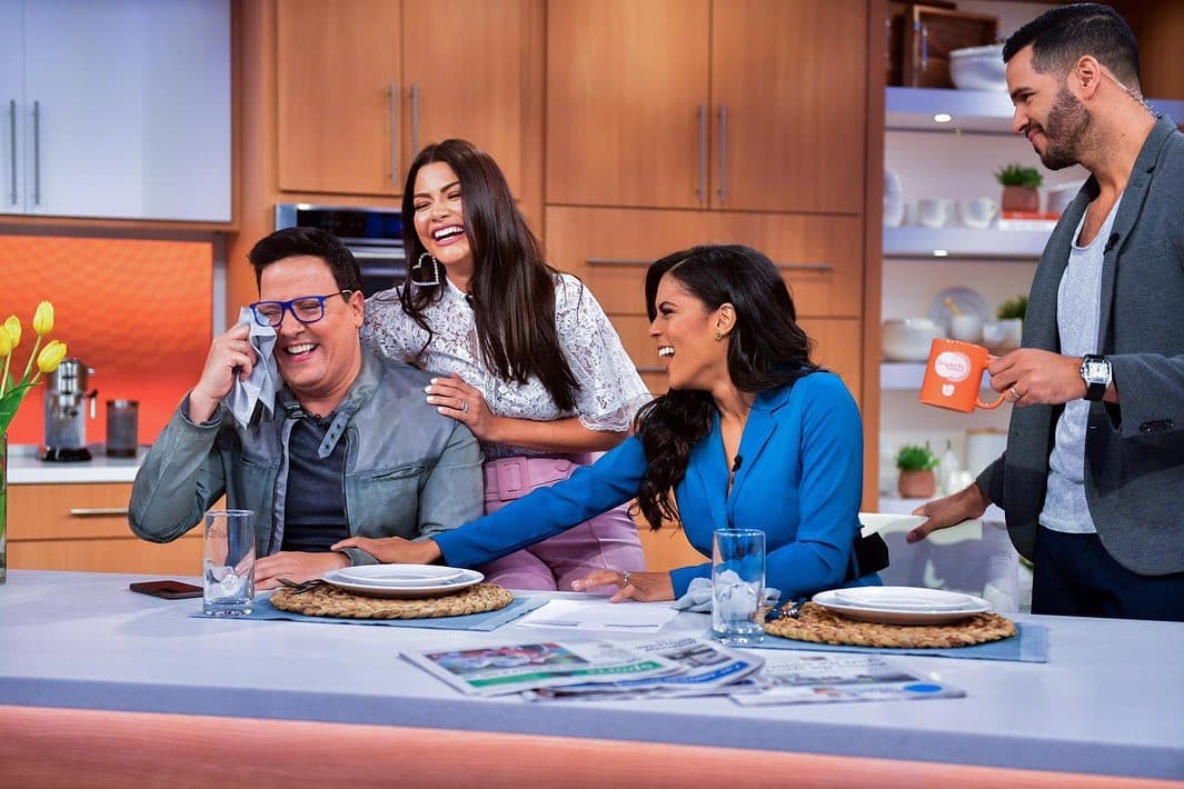 Reír hasta llegar a las lágrimas es algo cotidiano en el show con la gracia de Raúl.