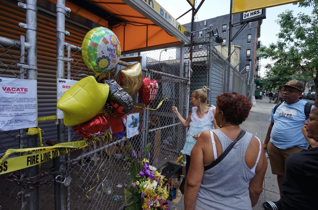 Enojo por la muerte de 'Morenito' en el elevador de La Reguera Dominicana en Manhattan