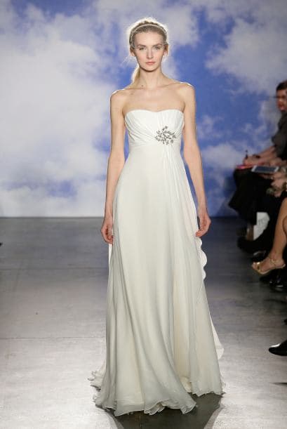 Aquí los mejores modelos del diseñador Jenny Packham.