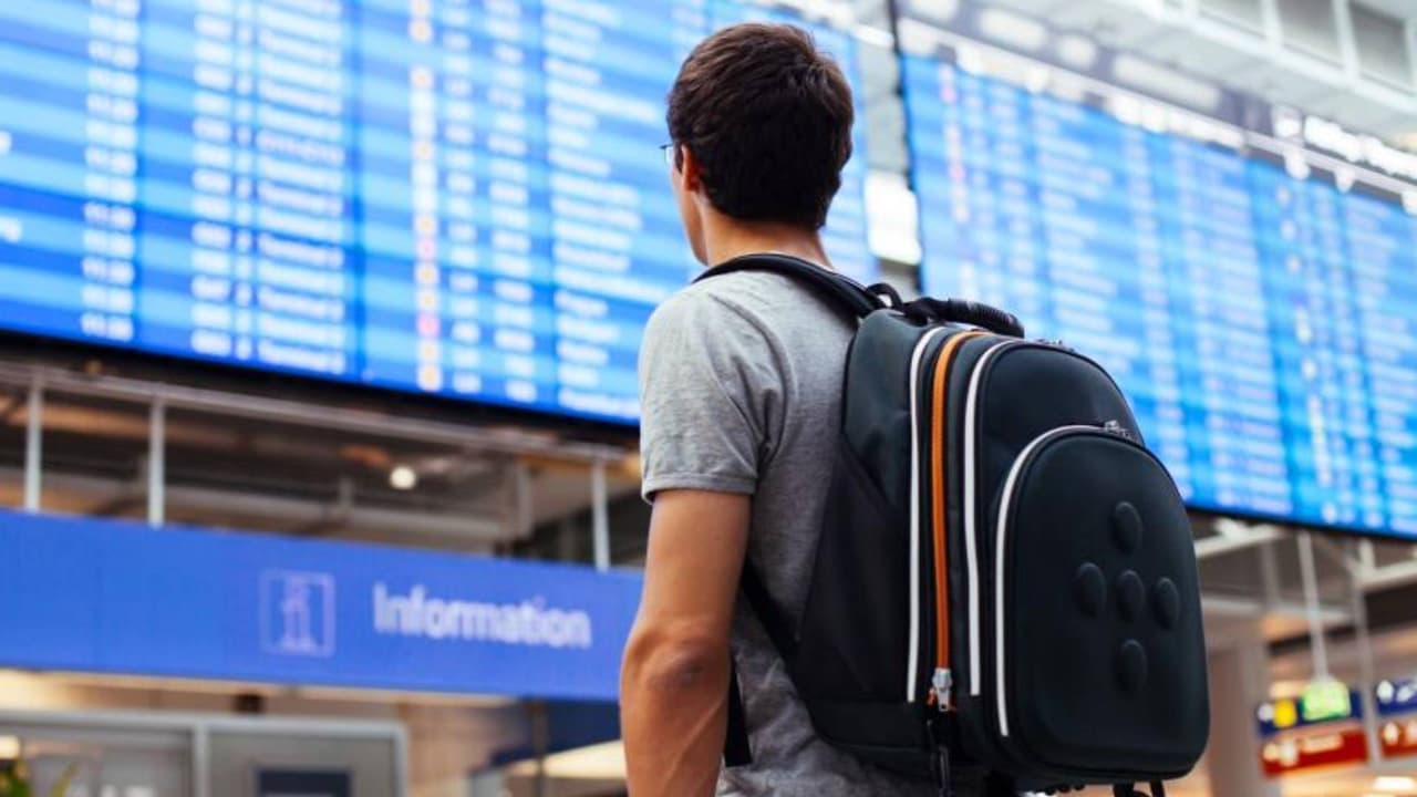 Ola invernal provoca cancelaciones y retrasos en el aeropuerto de Sacramento