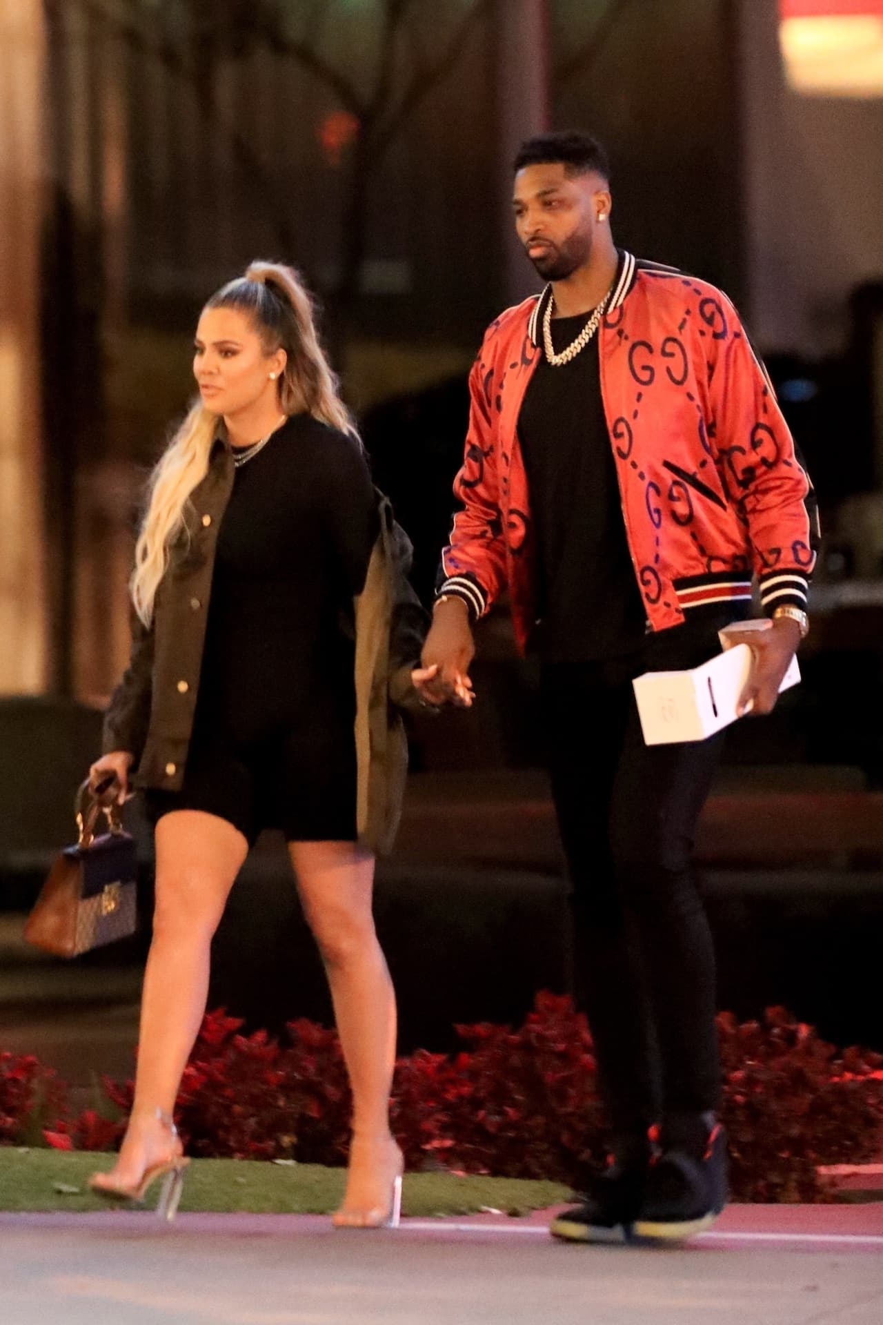 Este 2019, Khloé ha dicho que prefiere una 
<b><a href="https://www.univision.com/famosos/pese-a-las-infidelidades-de-tristan-khloe-kardashian-prefiere-llevar-la-fiesta-en-paz-con-el-por-una-buena-razon-fotos" target="_blank">relación civilizada</a></b> con Tristan por el bien de su hija.