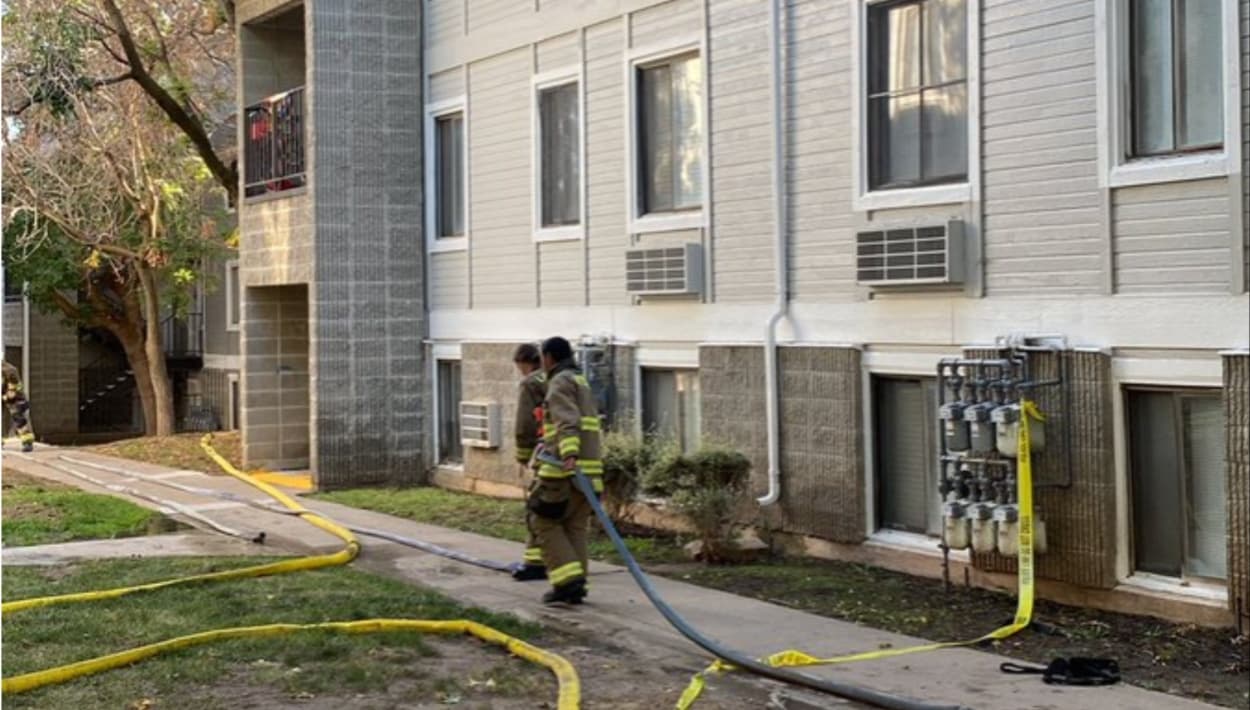 Regresan a sus apartamentos familias de Layton evacuadas tras encontrar un artefacto sospechoso