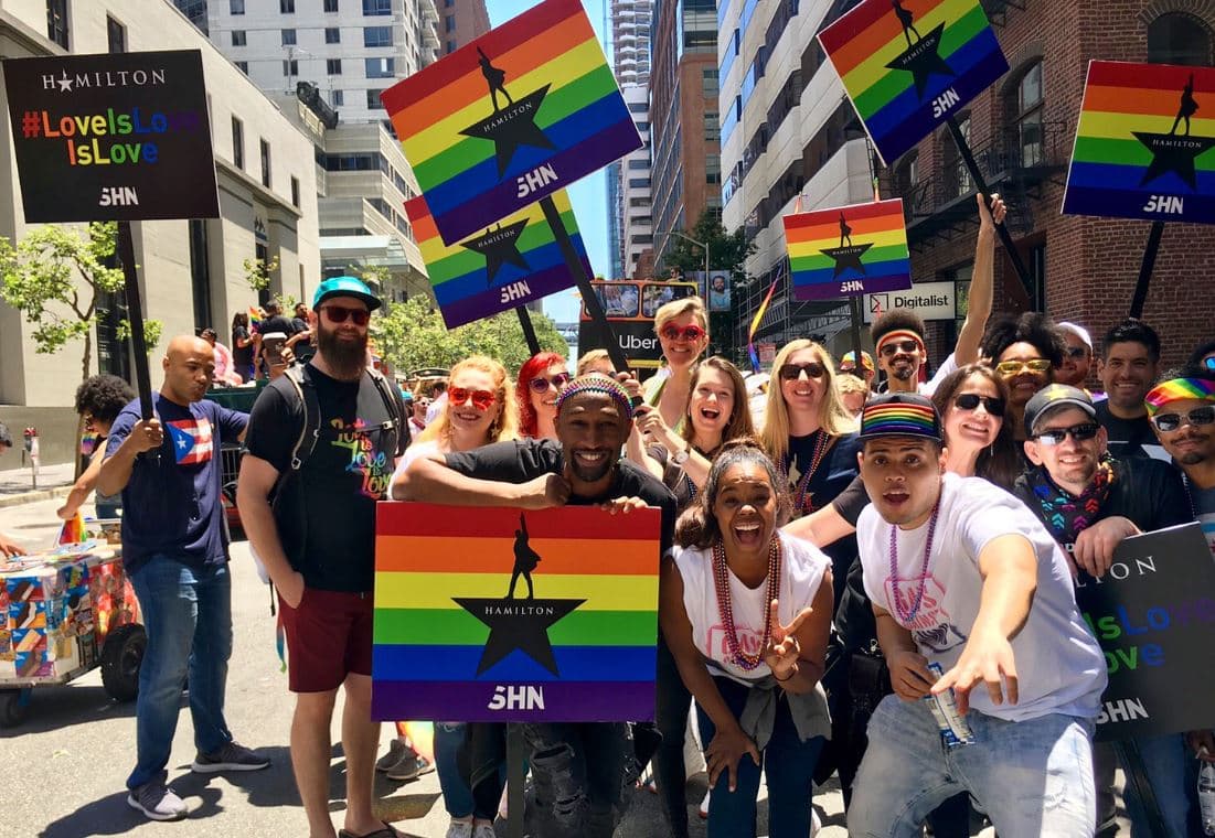 La Policía de San Francisco también dijo presente ya que estuvieron dedicados a hacer que la celebración sea lo más seguro posible e implementaron máximas medidas de seguridad para ello.
<br>