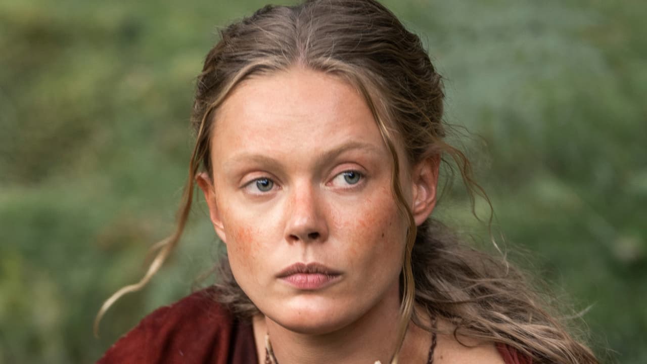 <b>Frida Gustavsson</b>
<br>Freydis es la hermana de Leif Eriksson y con un temperamento testarudo también muestra su capacidad en el campo de batalla cuando es necesario.