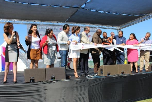 Miles se dieron cita en la séptima edición de la Feria de Educación que se festejó en Cal State Dominguez Hills. Te compartimos fotos de la concurrida celebración escolar.