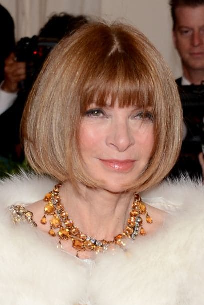 ANNA WINTOUR- La editora de Voge, Anna Wintour, es una de las celebridades de alto perfil que apoyan la reelección del presidente Obama. Su labor ha sido solicitar la ayuda de sus amigos famosos para hacer donaciones.