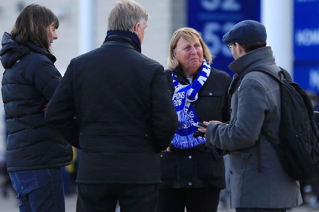 El dolor de los aficionados del Leicester porque sospechan lo peor tras el accidente.