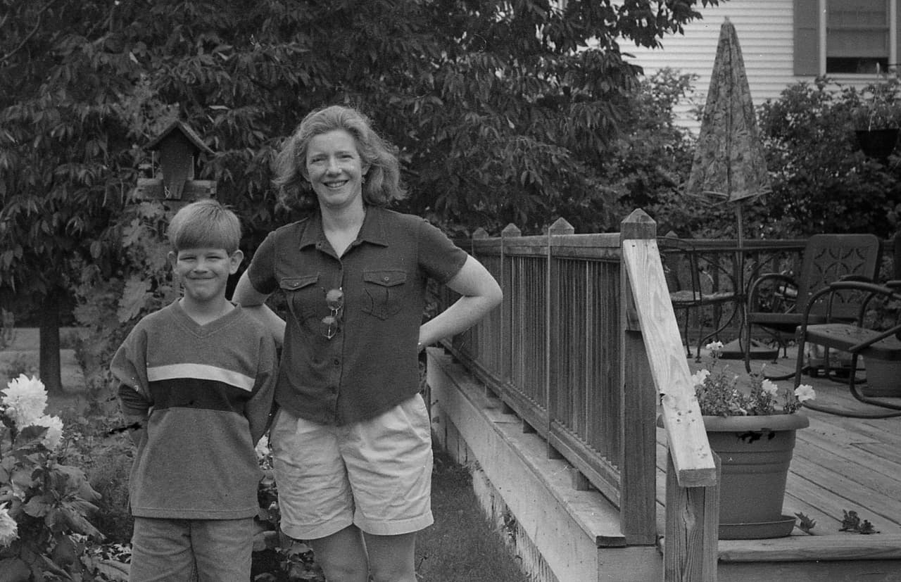 Una madre gastó más de $110,000 para ayudar a su hijo que cayó en las drogas pero no pudo evitar su muerte