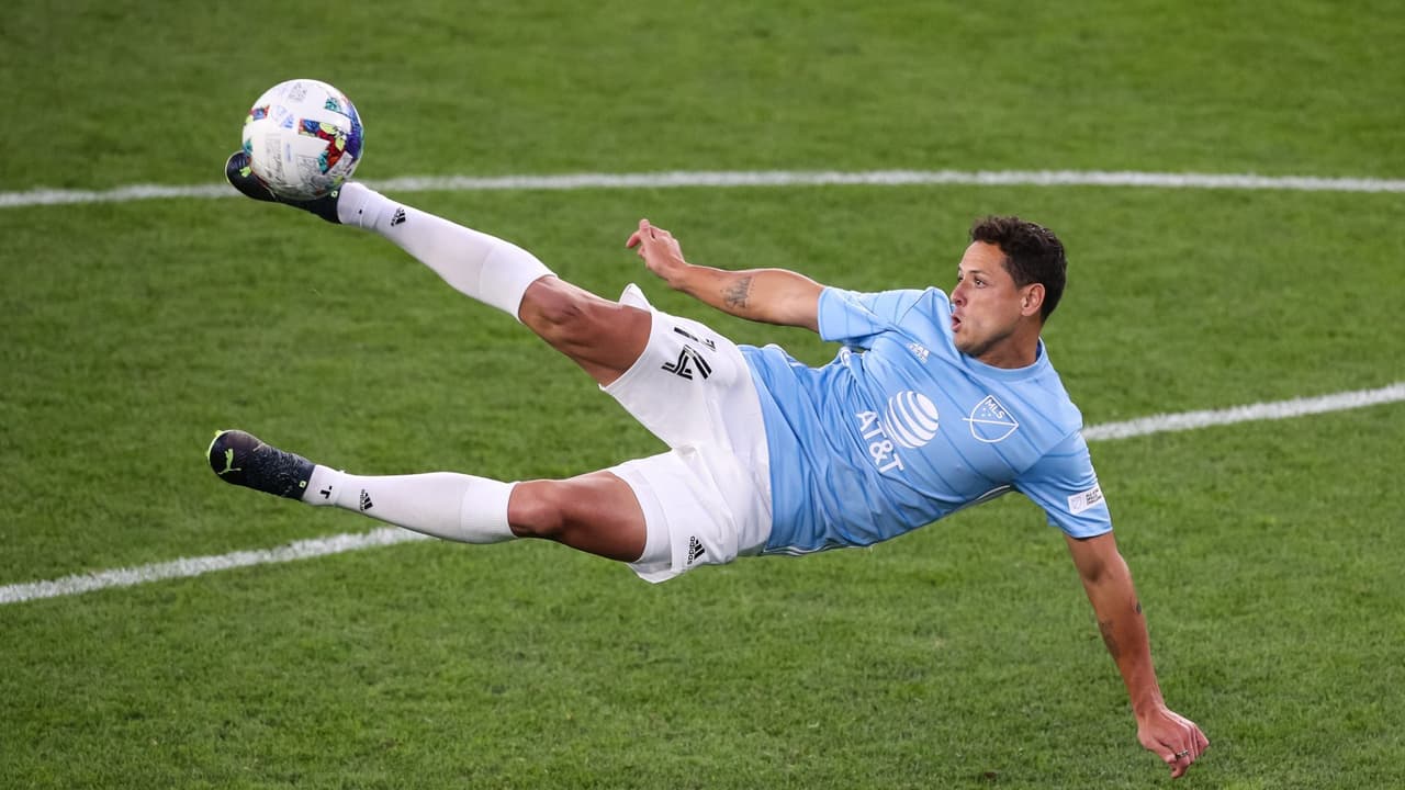 Una gran temporada: 'Chicharito', nominado al MVP de la MLS 2022