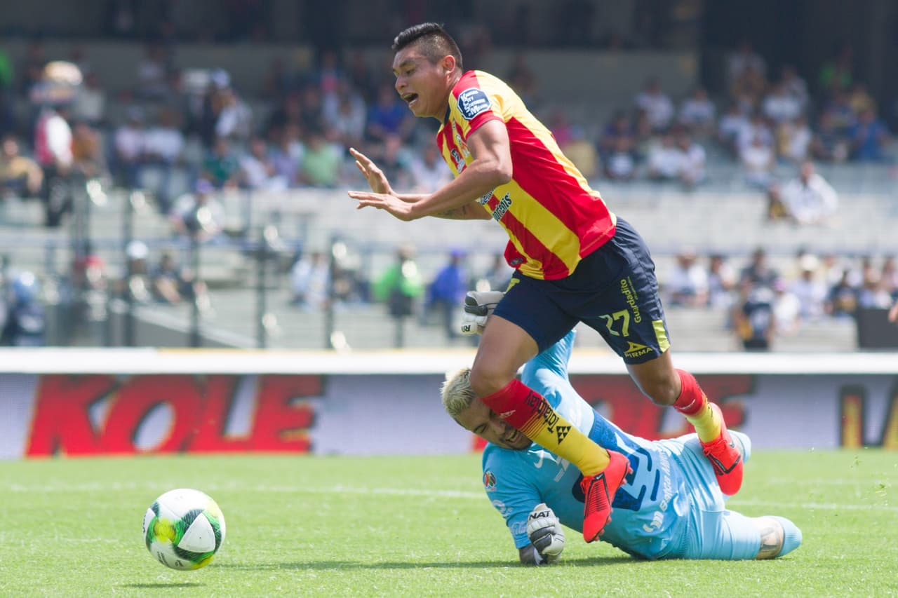 Al minuto 37 un claro penal cometido por Alfredo Saldívar sobre Miguel Sansores le dio la oportunidad a Monarcas de ampliar su ventaja.