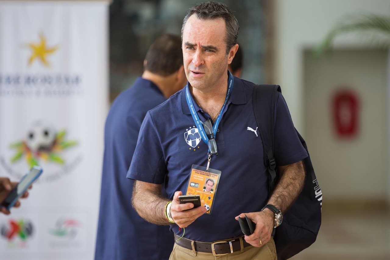 Luis Miguel Salvador jugaba como delantero y formó parte de la seleccion mexicana.