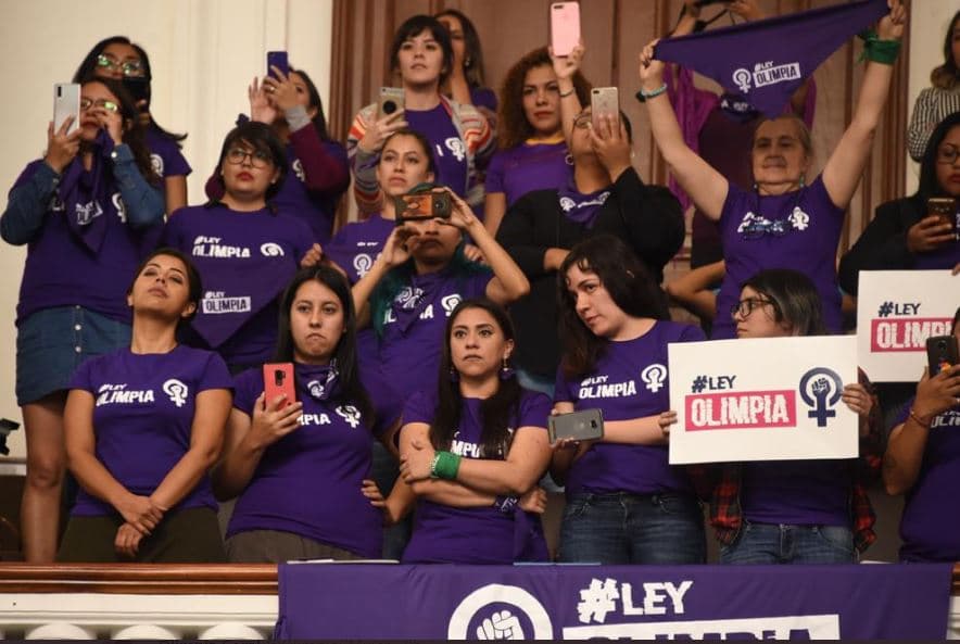 Se trata de una ley que reformó la normatividad en la capital mexicana con lo que se reconocen los delitos contra la intimidad, destaca el concepto de ciberacoso y genera conciencia entre las instituciones sobre el tema de los derechos sexuales. 
<br>