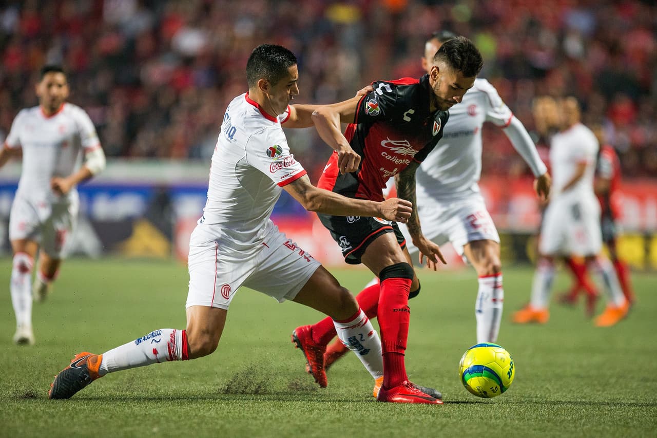 Toluca llegaba a esta serie de eliminar al Morelia, mientras que los Xolos lo hacían dejando en el camino a uno de los favoritos, Monterrey.