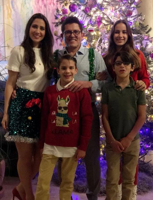 En junio pasado, Laguardia compartió que la adolescente participó en la bioserie de Silvia Pinal, donde se dio cuenta que el mundo de la actuación no es para ella. 
<br>