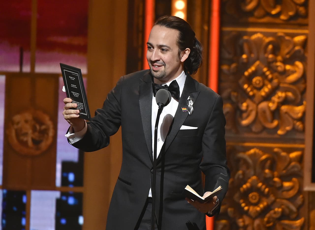 Lin Manuel Miranda se suma a la lista: se despacha contra el #MuslimBan