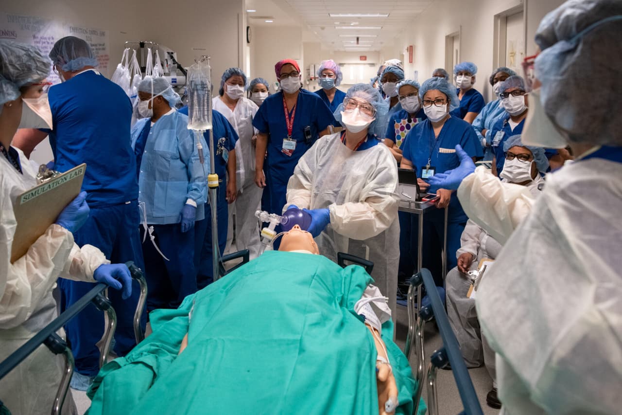 El lema del CDC en Los Ángeles es estar preparados para evitar el colapso del sistema de salud local.