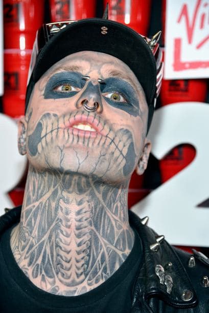 Cuadno era miño, Rick tuvo un tumor cerebral que le removieron a los 15 años y fue los 16 años cuando se realizó su primer tatuaje.