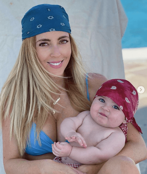 La actriz 
<a href="https://www.youtube.com/watch?v=URlSKRobzhQ" target="_blank">reveló</a> que ya le habían advertido que la lactancia puede ser dolorosa pero realmente no estaba preparada para lo que vivió una vez que tuvo a Carlotta en sus brazos.