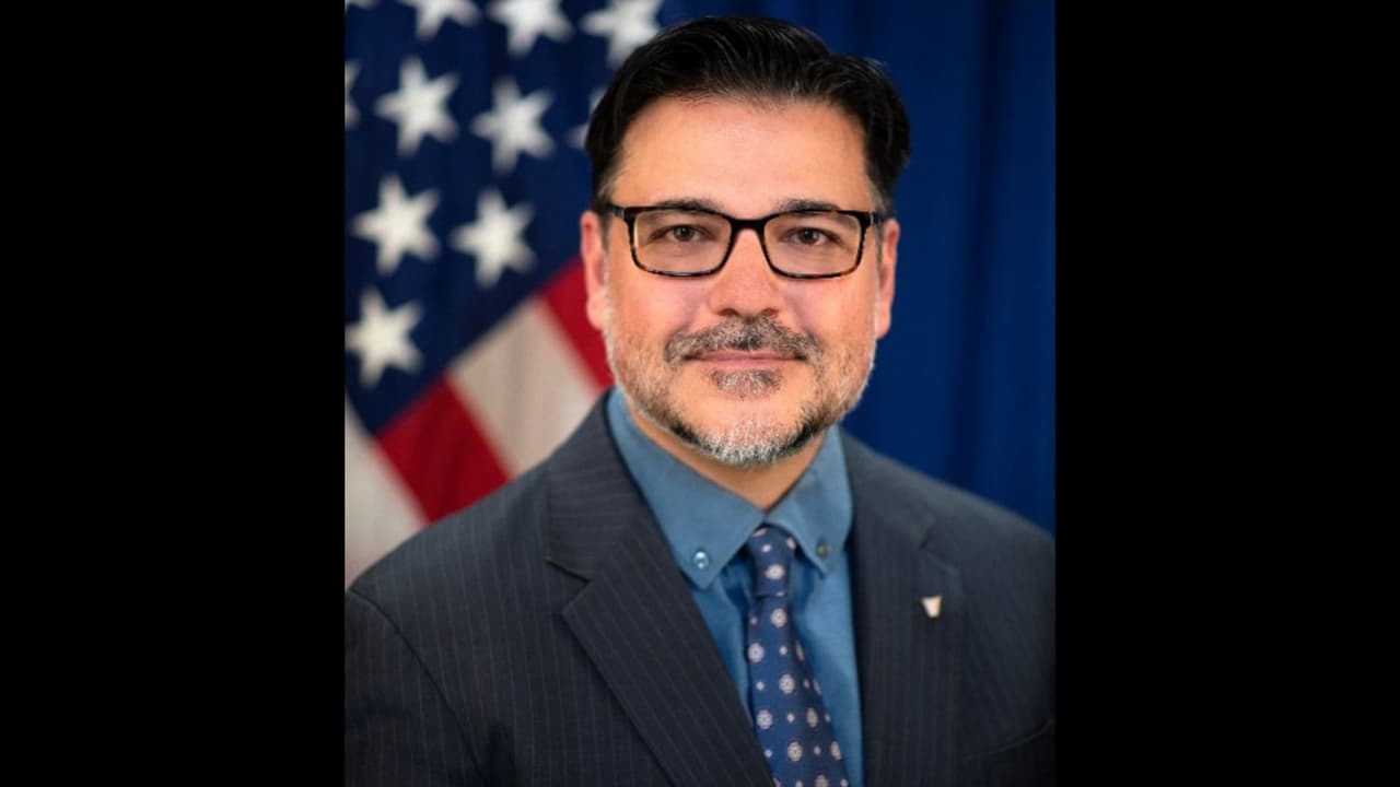 Caleb Vitello, el nominado de Trump para ICE, la agencia que estaría a cargo de las "deportaciones masivas"