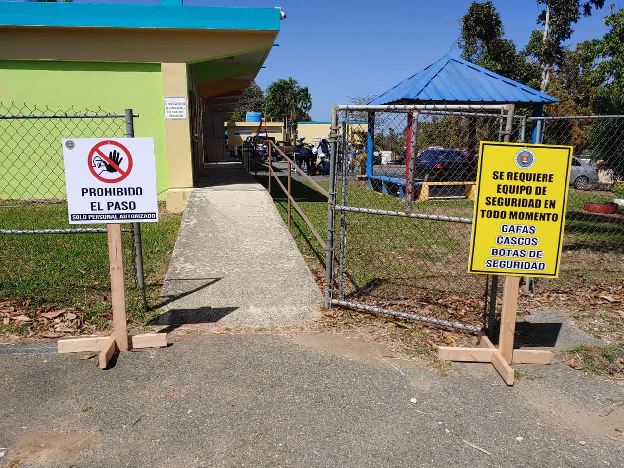 "Se están tomando las medidas correspondientes para que pueda resistir lo que ha ocurrido hasta ahora", añadió Ortiz.