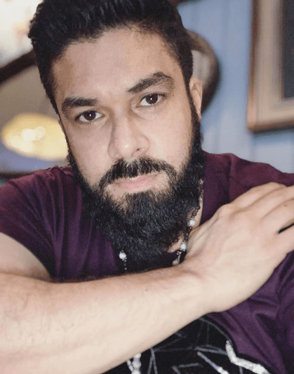 Jerry Rivera, ‘El bebé de la salsa’, quien ya tiene 45 años. De su larga lista de éxitos, el tema ‘Amores como el nuestro’ nunca puede faltar en sus presentaciones.