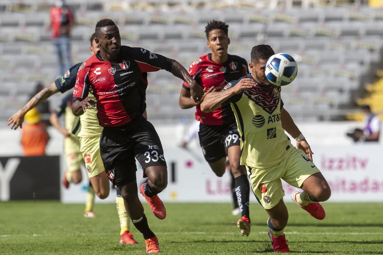 Con gol de Sebastián Córdova las Águilas del América se impusieron al Atlas que no supo aprovechar tener un hombre más en el segundo tiempo.