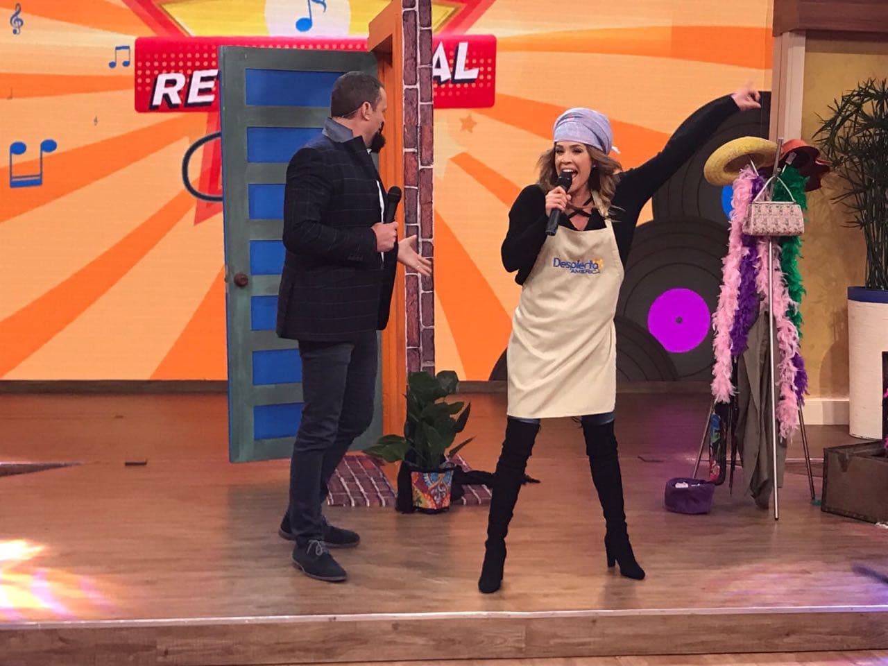 Aunque con tanto grito desafinaron un poco, la verdad es que lo hicieron muy bien.