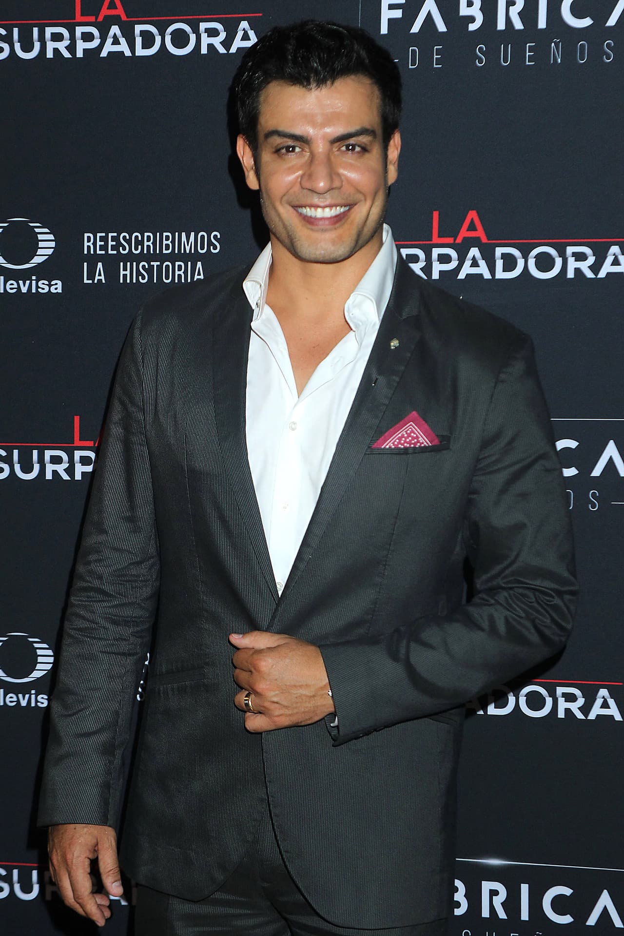 Esta será la primera vez que trabaje junto a Angelique Boyer en televisión.