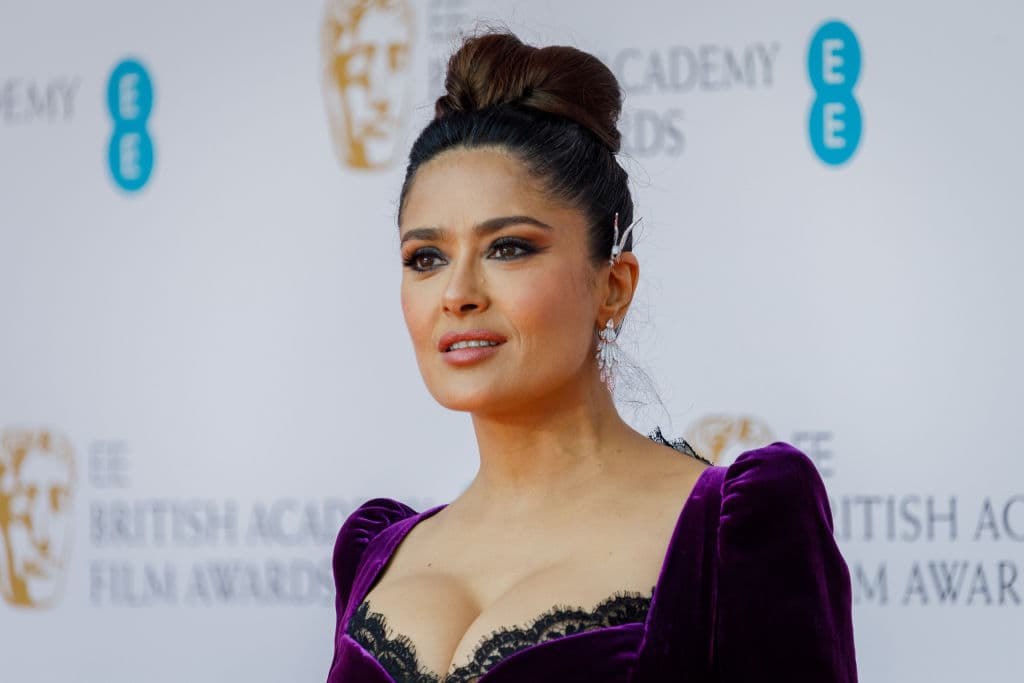 Salma Hayek y su compañía Ventanarosa Productions firmaron un acuerdo para realizar películas en español exclusivas para la ViX+.