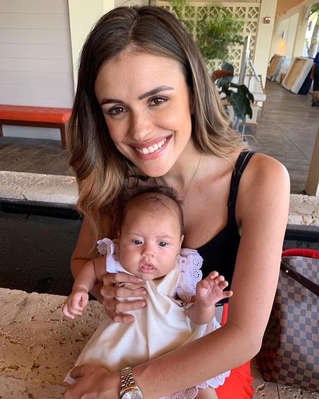 En los últimos días, la experta en moda ha tenido la oportunidad de charlar sobre maternidad con Carolina Sarassa, quien este año también se convirtió en mamá.