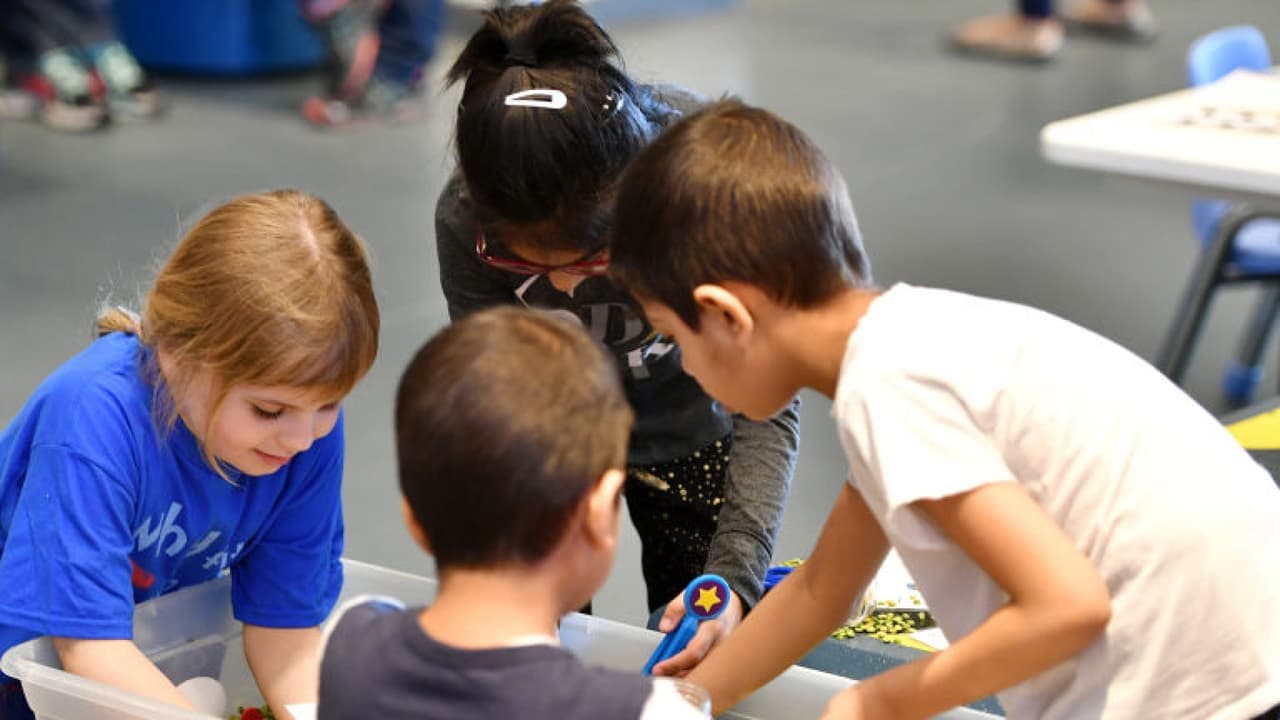 Adopta Illinois el Programa Nacional de Identificación Infantil