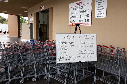 Tal cual el alcalde de San Antonio, Ron Nirenberg, expresó a principios de semana, la ciudad limitó las reuniones a un máximo de 50 personas. (Fase 2)