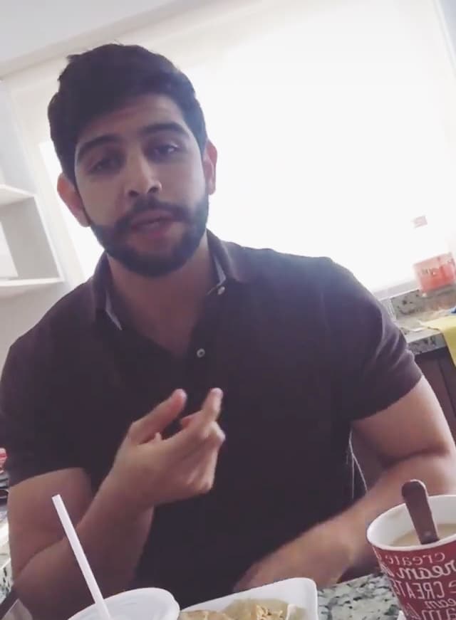 Osvaldo Vargas es el hombre que robó el corazón de Luz Ramos. Él no tiene nada que ver con el medio artístico, es químico.