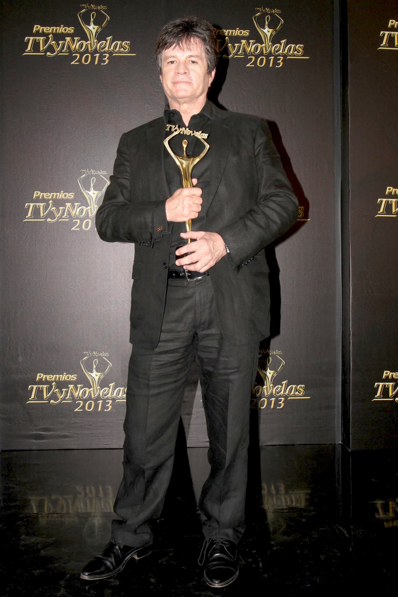 Gracias a su talento y su forma impecable de interpretar a cada uno de sus personajes,
<b><a href="http://www.univision.com/temas/alejandro-camacho">Alejandro Camacho</a></b> ha sido nominado en 8 ocasiones a 'Premios TVyNovelas', de las cuales 5 veces se ha ganado esta presea dorada.