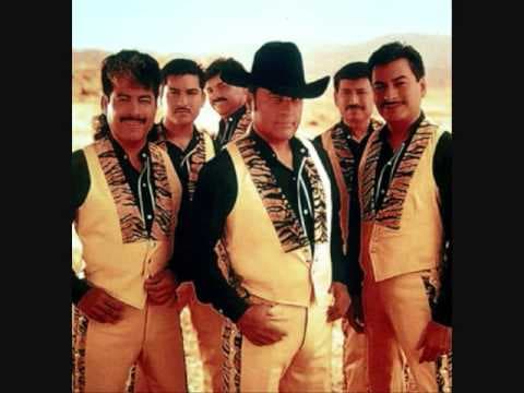 La idea era ser originales y atrevidos, como la ropa que usaron para la portada del disco: '30 éxitos de Los jefes de jefes'