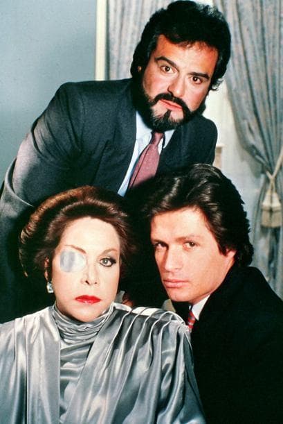 "Es un personaje que fue muy difícil, que gustó mucho y yo disfruté mucho haciéndolo, pero que me lastimó mucho también. La gente me borró totalmente, se olvidó de María Rubio y parece que, en 40 años de carrera, no he hecho más que Catalina Creel, y yo he hecho muchísimas cosas. Por eso me hizo daño", explicó la actriz en El show de Cristina.