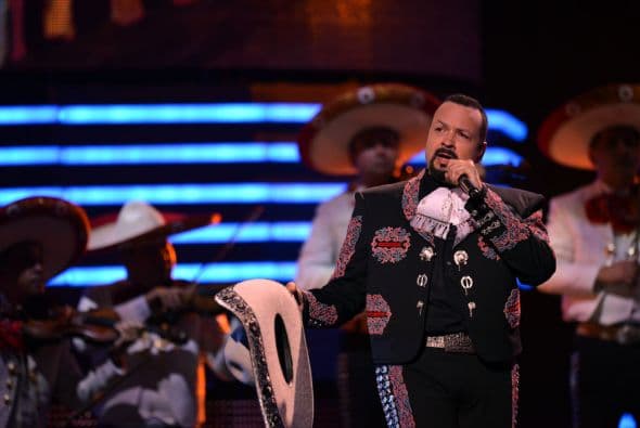 Y en ese entonces, nos deleitó con un popurrí de sus más famosos temas.