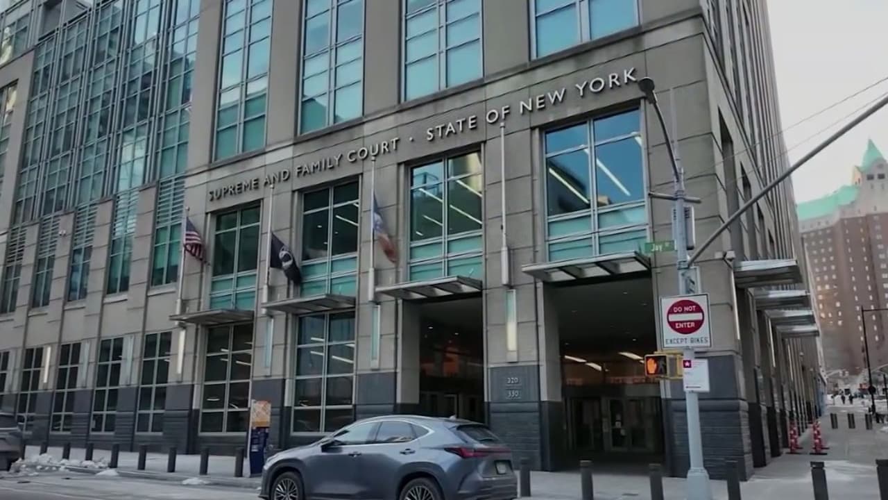 Arrestan a maestro por abuso de 4 niñas en guardería de Brooklyn