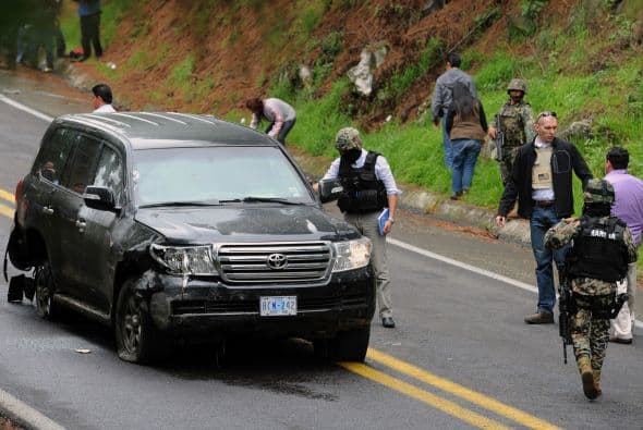 La Fiscalía mexicana confirmó el viernes que catorce policías federales "intentaron privar de la vida a dos funcionarios de la embajada de EEUU" en México y a un miembro de la Armada el pasado 24 de agosto en el central estado de Morelos.