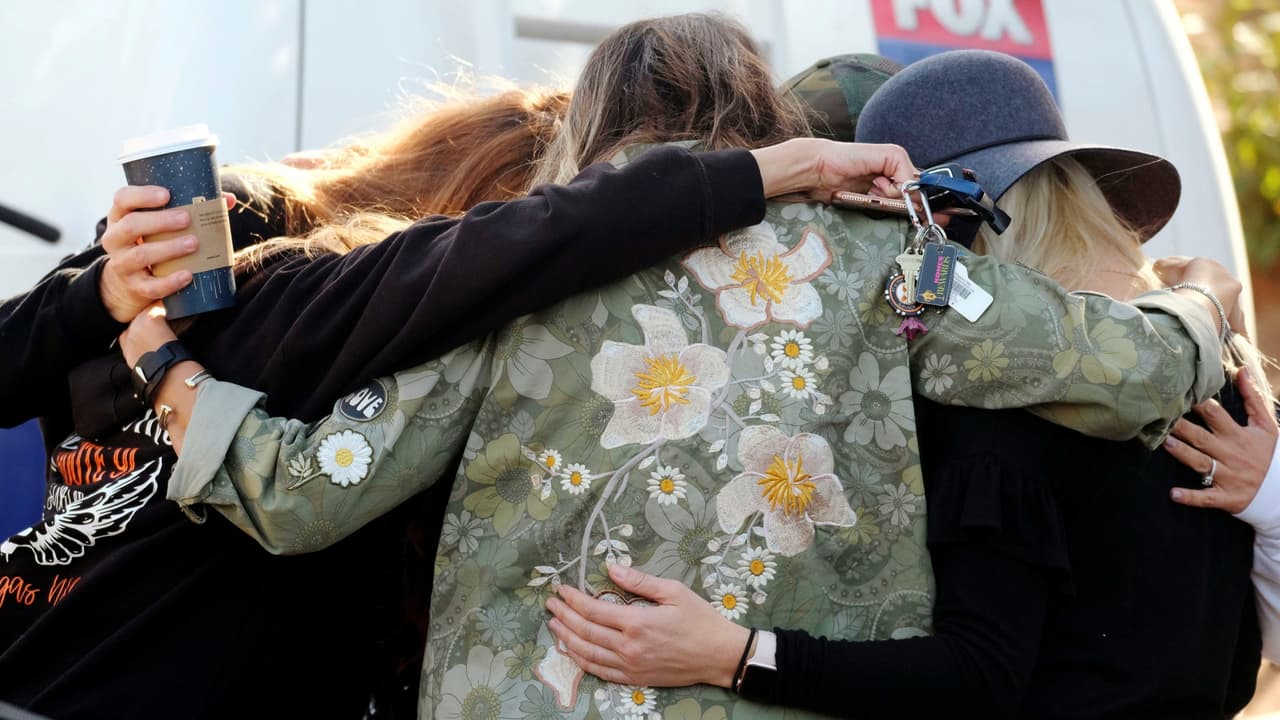 Identifican a las primera víctimas del tiroteo en California: cuatro hombres y tres mujeres