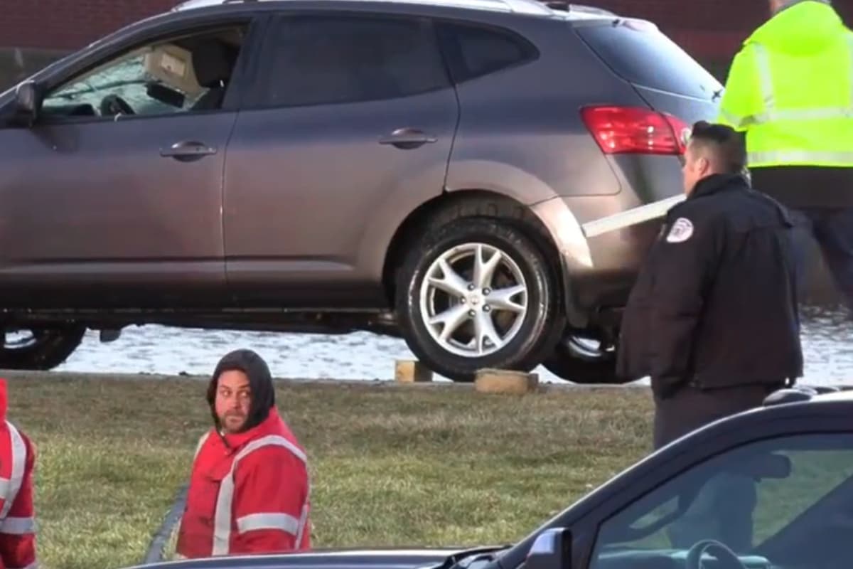 <b>Lunes 11 de diciembre de 2023:</b> La policía de Vernon Hills organizó una conferencia de prensa para confirmar que
<b> habían encontrado el vehículo y que continuarían buscando en ese mismo estanque para encontrar a Brissa.</b>