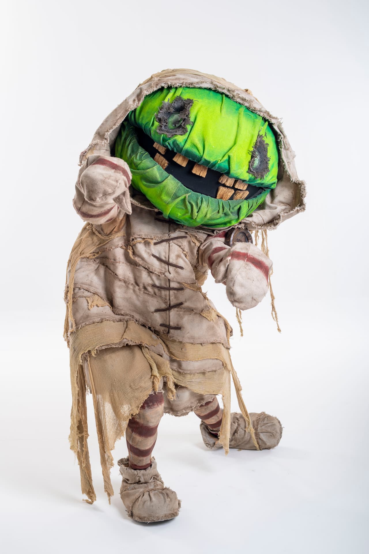 En último lugar tenemos a
<b>Zombie</b>, quien pasó lista desde la primera emisión de esta segunda temporada.