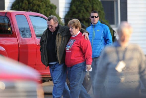Niños testigos de la matanza dijeron que cuando iban saliendo de la escuela para proteger sus vidas, la policía les pidió cerrar los ojos. Fueron instantes de horror.