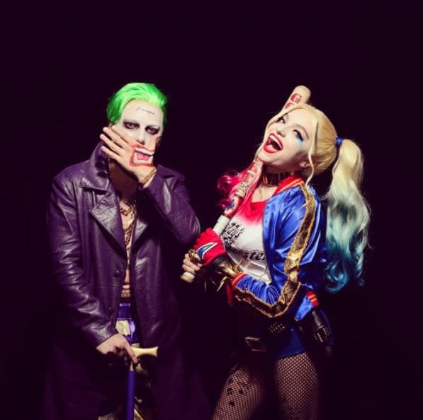 La hija mayor de Angélica Rivera tiene una vida social bastante activa, pues además de sus viajes alrededor del mundo, a Sofía siempre se la ve en fiestas con sus amigos o eventos sociales. En la foto se muestra a la actriz disfrazada como 'Harley Quinn', para el Halloween de 2016.