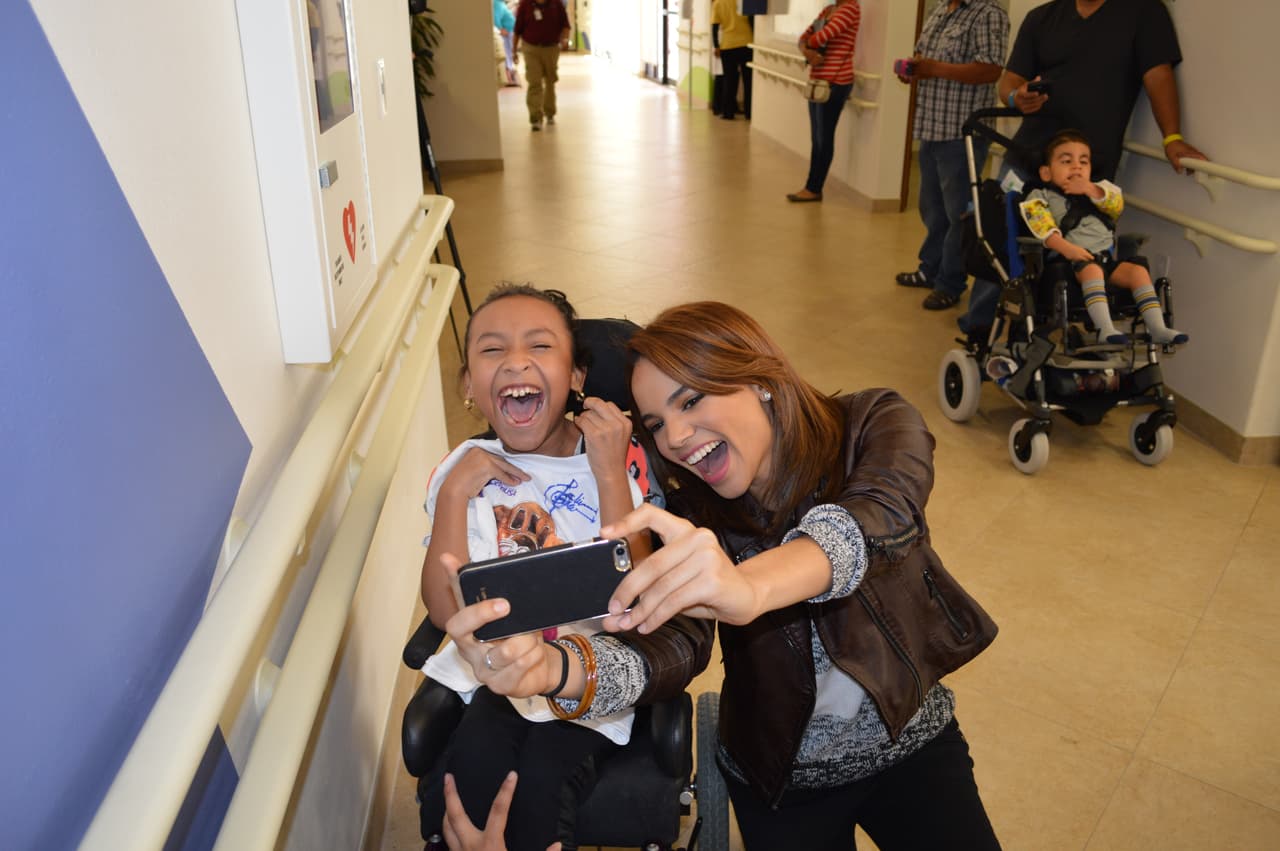 La cantante hizo un recorrido por todas las instalaciones del CRIT