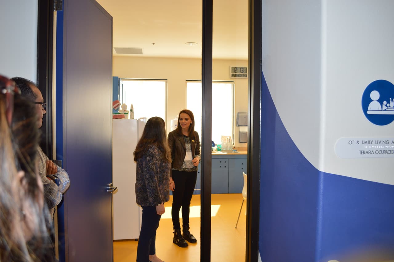 La cantante hizo un recorrido por todas las instalaciones del CRIT