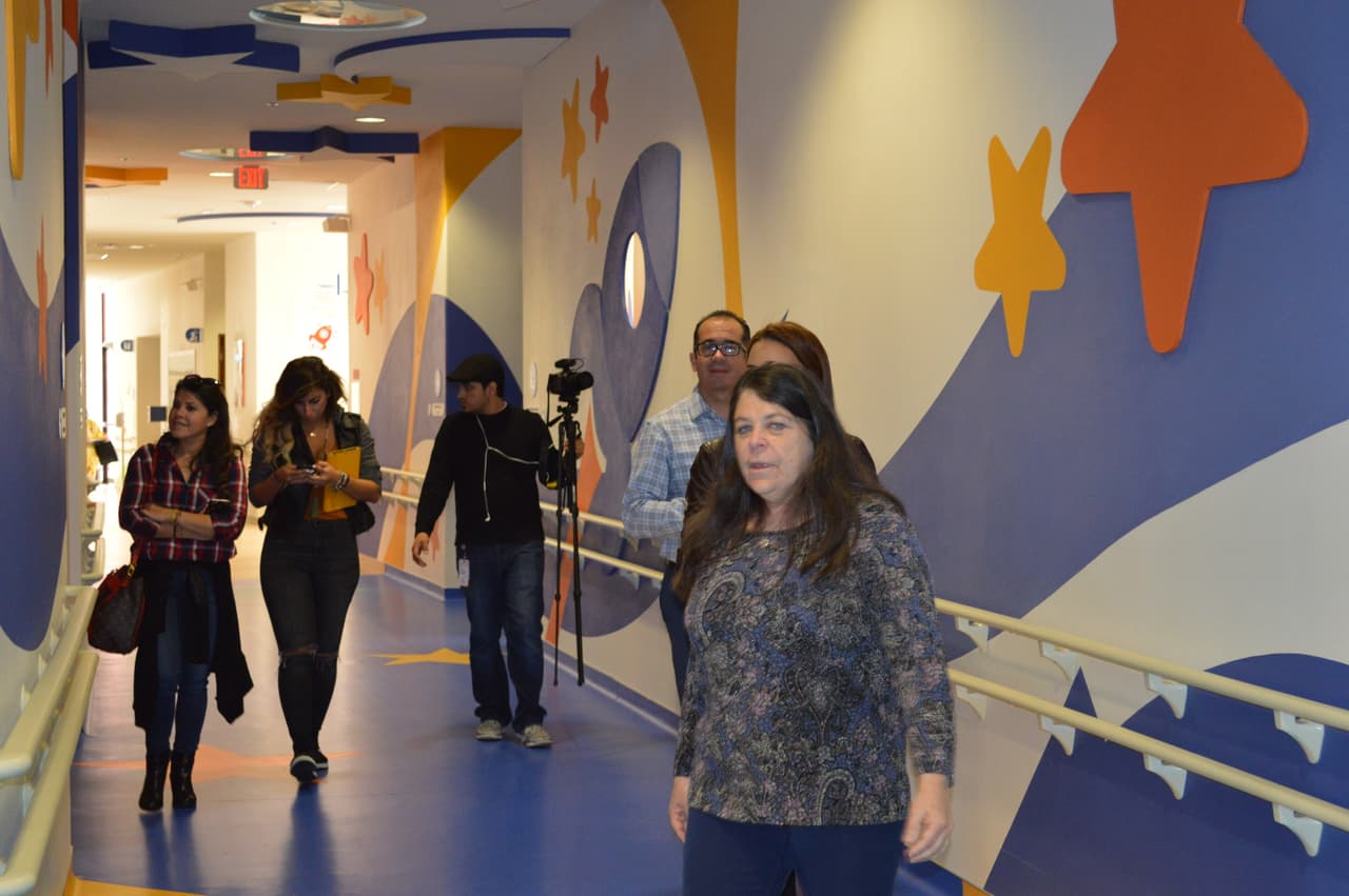 La cantante hizo un recorrido por todas las instalaciones del CRIT