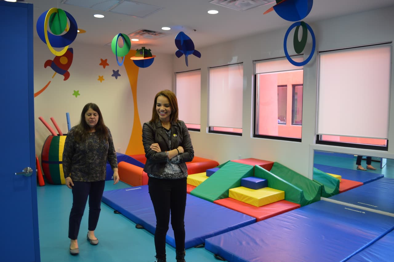 La cantante hizo un recorrido por todas las instalaciones del CRIT