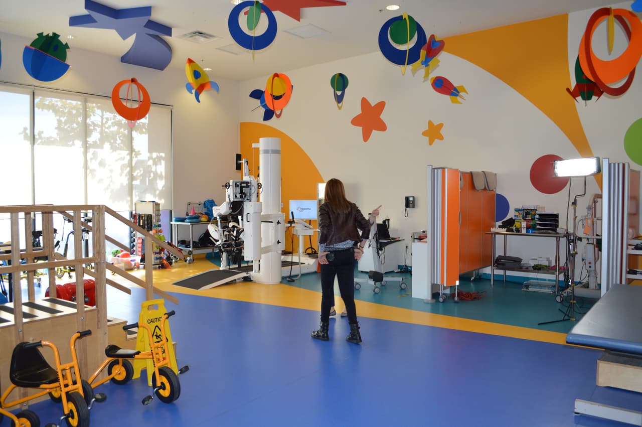 La cantante hizo un recorrido por todas las instalaciones del CRIT