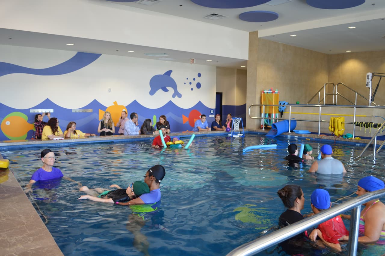 La cantante hizo un recorrido por todas las instalaciones del CRIT